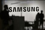Blandt andet på sociale medier har Samsung fået massiv kritik for ny reklame. Foto: Jung Yeon-je/Ritzau Scanpix