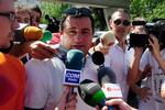 Mino Raiola, berygtet fodbold med Zlatan, Pogba og andre topspilleres i stalden,  nåede i kort tid at være meldt død, også på danske netmedier - indtil han tweetede, at han er særdeles levende og godt træt af at læse om sin egen død. (AP Photo/Manu Fernandez) Foto: Manu Fernandez/ASSOCIATED PRESS