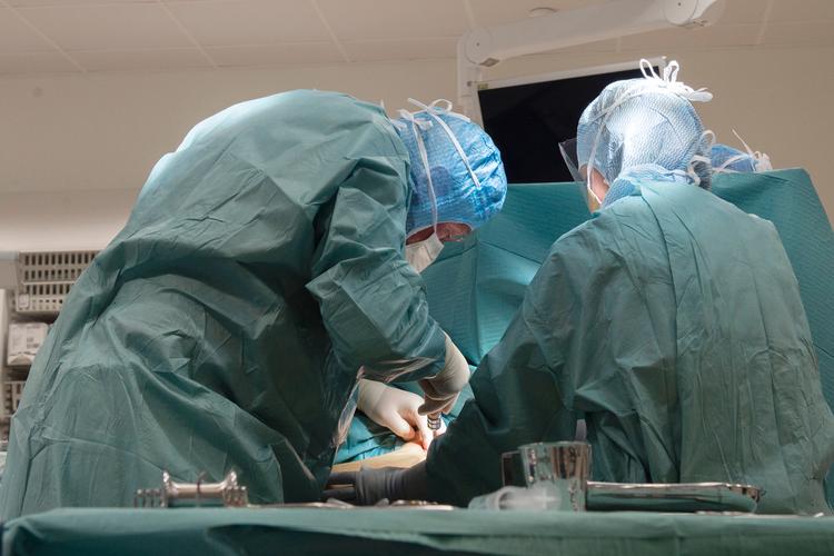 Gennem fem år har flere hundrede patienter i Region Midtjylland mistet en fod, et underben eller hele benet ved en amputation, som muligvis kunne være undgået, hvis borgerne i rette tid havde fået en forebyggende operation i deres blodkar. (arkivfoto)  Foto: Stine Rasmussen