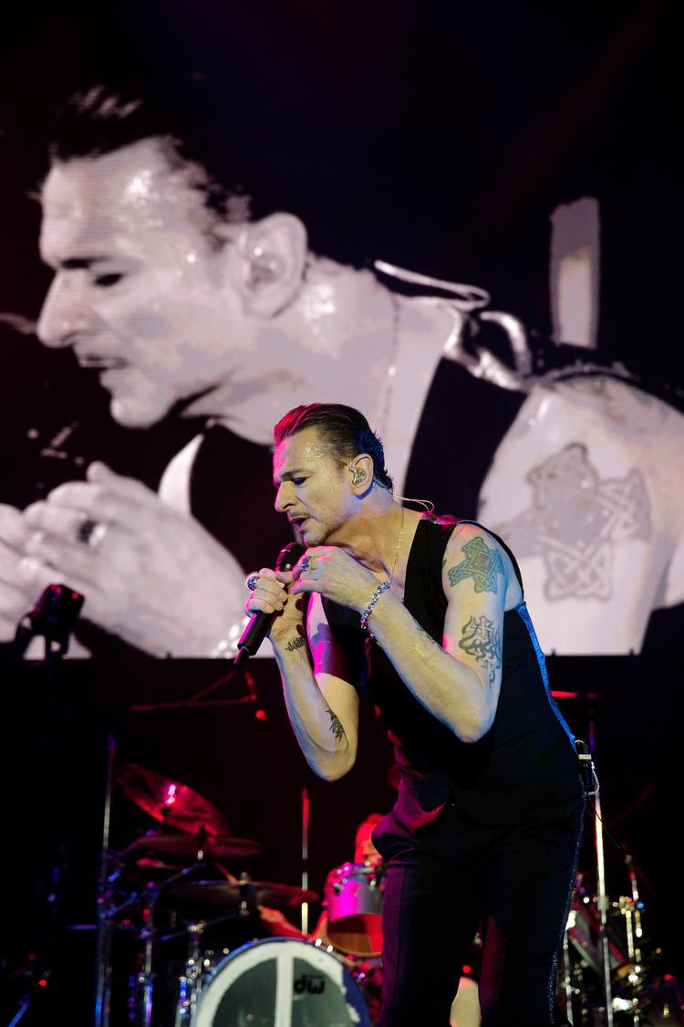 Dave Gahan har optrådt mange gange i Danmark med Depeche Mode. Her ses han i Royal Arena i København i 2018. Foto: Martin Lehmann