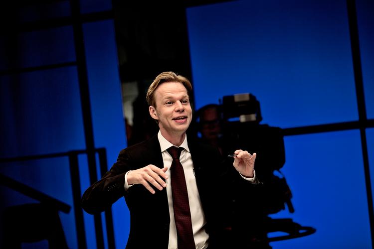 Clement Kjersgaard er vært på programmet 'Debatten', som bliver sendt på DR2 hver torsdag.  Foto: Joachim Adrian