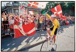 Bjarne Riis tager en æresrunde efter som den første, og hidtil eneste, dansker at have vundet Tour de France.  