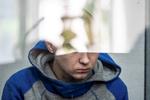 En 21-årig russisk soldat står anklaget for overlagt mord på en 62-årig civil mand i krigen i Ukraine. Foto: Stringer/Ritzau Scanpix