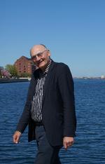 Holger Bisgaard har haft en finger med i spillet om etablering af både Operaen og Skuespilhuset på den københavnske havnefront, som han holder så meget af. Foto: Julie Reinau