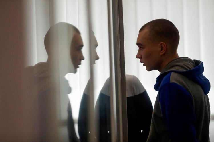 Den 21-årige russer Vadim Shyshimarin erkendte mandag at have skudt og dræbt en 62-årig civil ukrainer.  Foto: Viacheslav Ratynskyi/Ritzau Scanpix