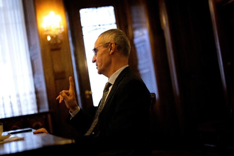  Ukraine vinder ikke krigen - det gør Rusland.  Vladimir Barbin, Ruslands ambassadør i København er overbevist optimist på sit lands vegne.    Foto: Mads Nissen/POLITIKEN