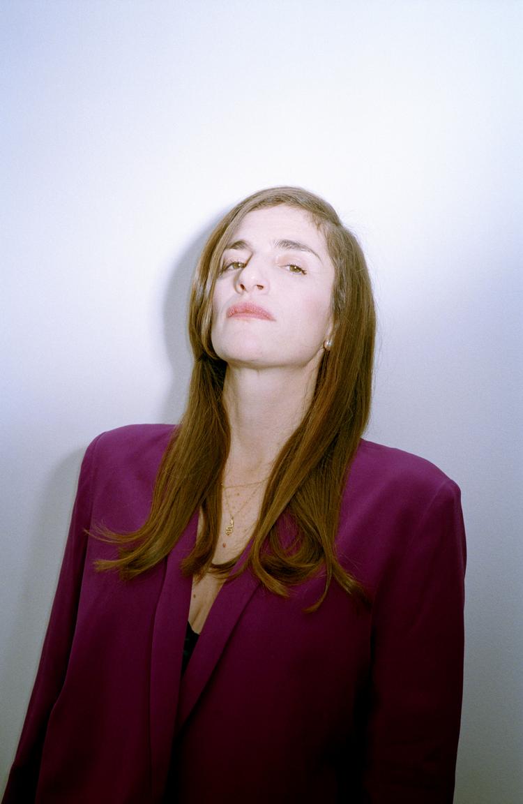 Josephine Philip er garvet på den københavnske musikscene som del af duoerne Darkness Falls og JaConfetti. Med ’We Get Lost And Found’ debuterer hun som solist. Foto: Fryd Frydendahl