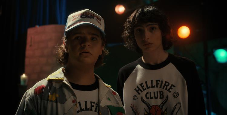 Masser af danskere ser ulovligt hit-serier som 'Stranger Things'. Det vil Netflix nu gøre noget ved.  