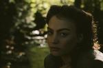 Angel Olsen er en mester udi kunsten at indfange fortidens store musikalske armbevægelser, så de giver mening her og nu. 11. oktober besøger hun Store Vega.
 Pr-foto: Angela Ricciardi