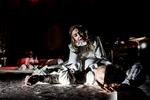 Med sin tindrende klare stemme er Elsebeth Dreisig et scoop i rollen som den dronning Margrete I i stykket 'Drømmedøden'. Pr-foto Jacob Stage