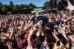 I løbet af tre dage holdt NorthSides publikum fest som for at sige, at den aarhusianske festival er den bedste – her er det Saveus, der indtog både Astra og publikum i fuld sol lørdag.  Foto: Helle Arensbak/Ritzau Scanpix