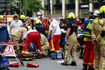 Redningsmandskab på stedet efter en bilists påkørsel af et stort antal ofre på Berlins store handelsgade. Foto: Odd Andersen/Ritzau Scanpix