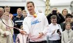 Russiske Daniil Medvedev kan mandag indtage verdensranglistens førsteplads, men først skal han i hollandske s'Hertogenbosch omsætte opvisning som på billedet til effektivitet på banen.  Foto: Sander Koning/Ritzau Scanpix