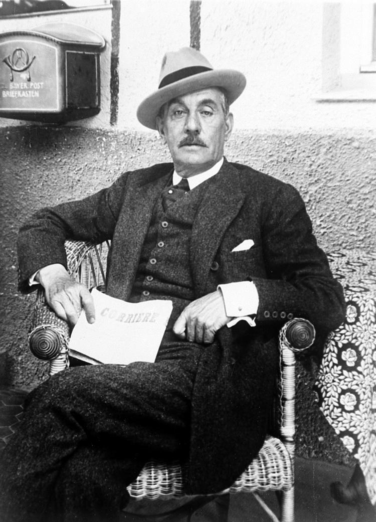 Den italienske komponist Giacomo Puccini var en playboy, og kvinderne i hans operaer kommer altid ulykkeligt af dage.   Foto: /ASSOCIATED PRESS