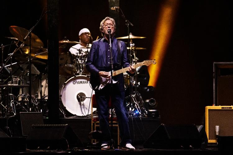 I Royal Arena aflirede Eric Clapton sine mest berømte sange som historier, han har fortalt for mange gange før.  Foto: Nanna Navntoft