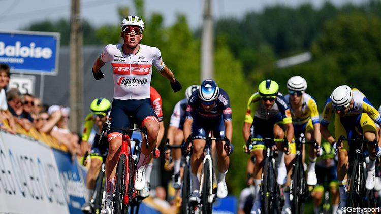 Mads Pedersen er i fuld gang med at juble over sin præstation på 1. etape i Belgien Rundt. Foto: Baloise Belgium Tour. 
