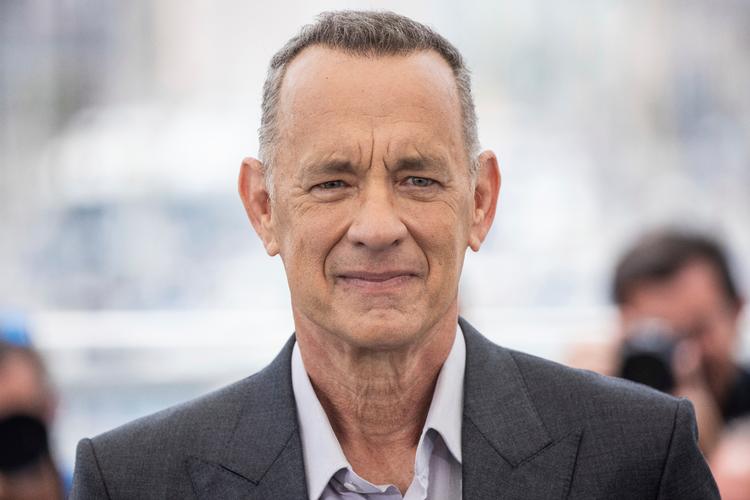 Tom Hanks poserer for fotograferne i Cannes i forbindelse med verdenspremieren på 'Elvis'.  Foto: Vianney Le Caer/Ritzau Scanpix
