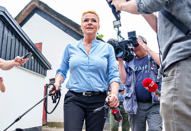 Inger Støjberg møder pressen på Hvidsten Kro i Spentrup. Foto: Henning Bagger/Ritzau Scanpix
