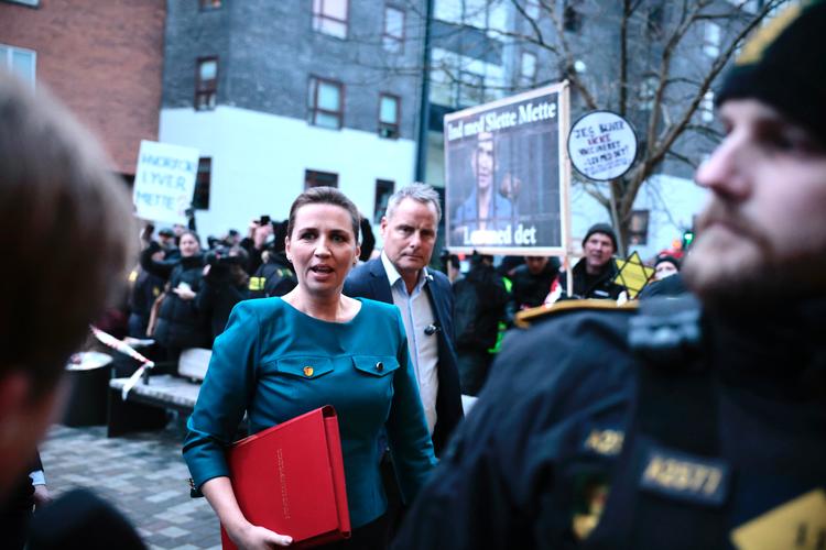 Arkivfoto: Statsminister Mette Frederiksen (S) på vej til afhøring i Minkkommissionen. Foto: Mads Nissen