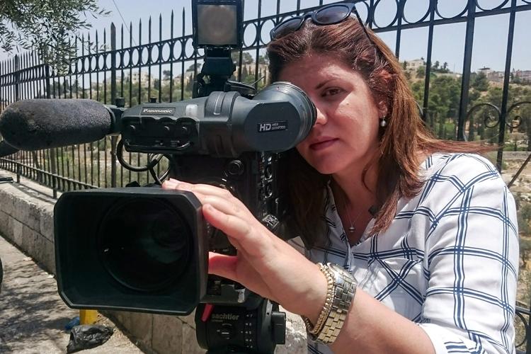 Shireen Abu Akleh, kendt palæstinensisk tv-reporter - blev dræbt af israelsk soldat, vurderer FN
 Foto: -/Ritzau Scanpix
