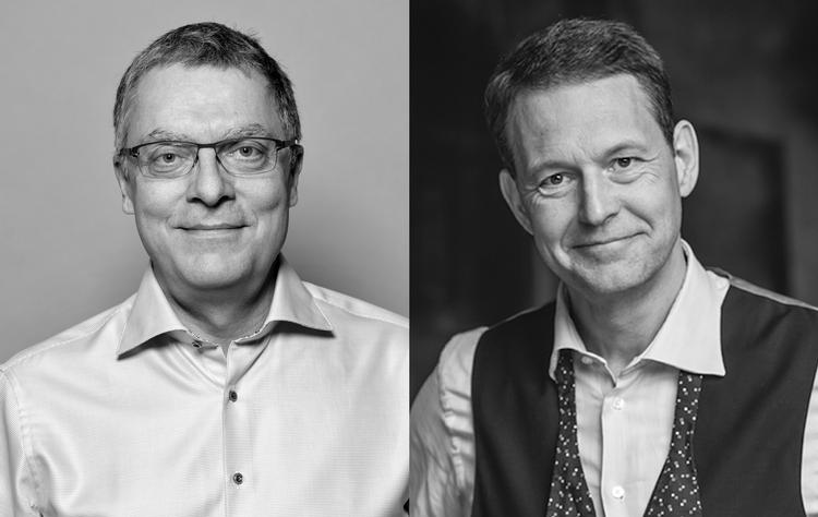Declan Hill (til højre) vender Jens Sejer Andersen (til venstre) og Play the Game ryggen. 