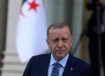 Præsident Erdogan - har sagt ja til at få Sverige og Finland med i Nato. Nu vil han have Natos forståelse for en tyrkisk intervention i det nordøstlige Syrien.
 Foto: Burhan Ozbilici/Ritzau Scanpix