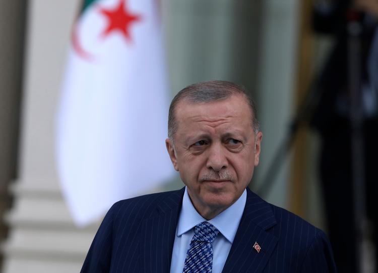 Præsident Erdogan - har sagt ja til at få Sverige og Finland med i Nato. Nu vil han have Natos forståelse for en tyrkisk intervention i det nordøstlige Syrien.
 Foto: Burhan Ozbilici/Ritzau Scanpix
