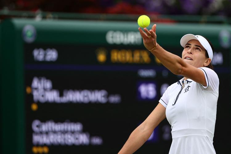 Australske Ajla Tomljanovic, der har kroatisk baggrund, fortæller, at spillerne rejser rundt med hjemmetest i bagagen, så de kan tjekke sig selv for coronavirus, hvis de får symptomer.    Foto: Adrian Dennis/Ritzau Scanpix