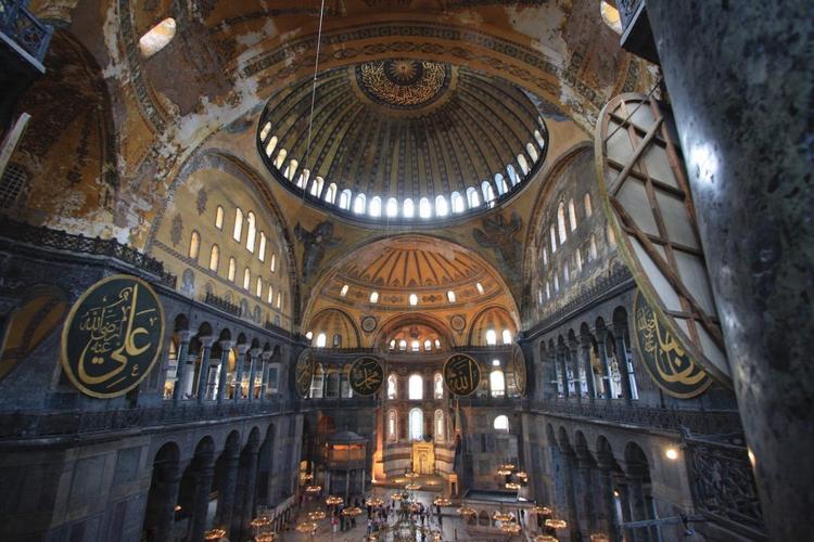 Hagia Sophia har været kristen katedral og muslimsk moské. Så blev den museum og derpå moské igen. Nu trues den af moderne brug. Foto: Foto: Sudharsan Narayanan/Flickr/Art.net
