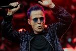 Thomas Helmig virkede stadig oprigtigt sulten efter at performe og være noget for publikum, og det var han også. Han var en repræsentant for det gode og det gamle og for glæden ved at tage musikken ind i et fællesskab.  Foto: Katrine Hørup Noer