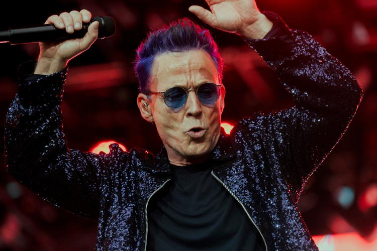 Thomas Helmig virkede stadig oprigtigt sulten efter at performe og være noget for publikum, og det var han også. Han var en repræsentant for det gode og det gamle og for glæden ved at tage musikken ind i et fællesskab.  Foto: Katrine Hørup Noer