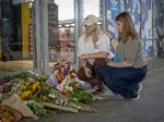 For Cathrine Steen og Karoline Ulfkjaer skulle det have været en hyggelig aften med Harry Styles.  Foto: Miriam Dalsgaard