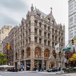 Ejendommen på 281 Park Avenue i New York huser blandt andet det svenske fotografimuseum, Fotografiska. Arkitekturen skal være inspireret af hollands middelalderbyggeri. Foto: Ajay Suresh