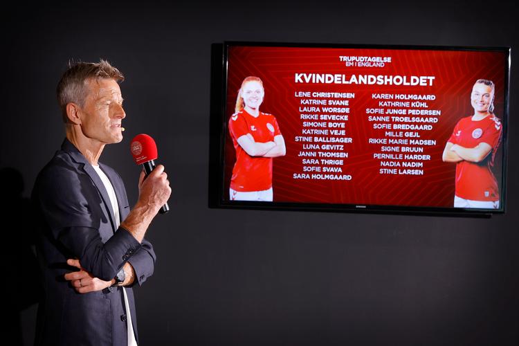 Udtagelse EM-truppen i kvindernes fodbold. 	Landstræner Lars Søndergaard  til DBU's pressemøde.    Arkivfoto Jens Dresling