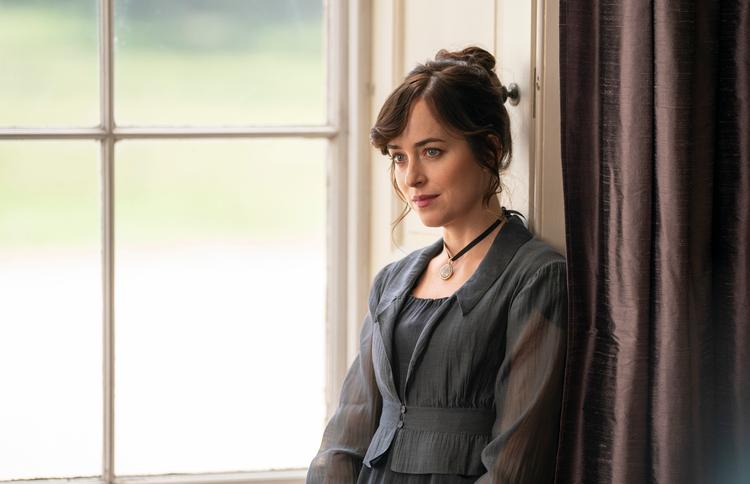 Det fungerer ikke rigtig, når Dakota Johnson som hovedpersonen Anne taler direkte til publikum. 