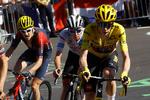 Da 12. etape nærmede sig sit klimaks på Alpe d'Huez, havde Jonas Vingegaard godt styr på Tadej Pogacar og de andre konkurrenter. Foto: Gonzalo Fuentes/Ritzau Scanpix