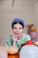 Helle Mardahl har for nylig åbnet showroom i Bredgade i København. Her er der masser af plads til hendes glas, der ligner slik.  Foto: Nanna Navntoft
