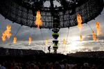 Scenens design var en oplevelse i sig selv, da Ed Sheeran onsdag gav koncert i Øresundsparken, Tårnby.  Foto: Finn Frandsen
