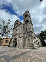 Gådevandringen foregår i Viborgs fine, brostensbelagte domkirkekvarter, som indeholder mange spor fra fortiden. Det skaber supergode og autentiske rammer for mordgåden. 