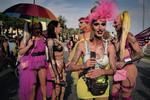   Pink Parade i Nice i juni i år. LGBT+ personer er blevet mere synlige, men volden mod dem stiger drastisk, viser nye tal.  Foto: Valery Hache/Ritzau Scanpix
