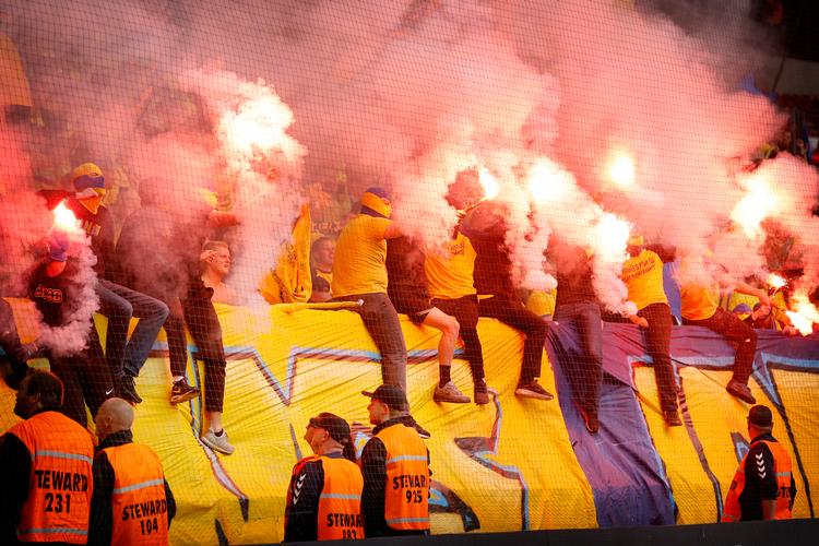 Stemningen i forbindelse med søndagens derby mellem FCK og Brøndby i Parken har efterfølgende været genstand for heftig debat. Ikke mindst på grund af de scener, der udspillede sig efter kampen i et S-tog, hvor en video af en Brøndby-fans adfærd gik viralt. Foto: Jens Dresling
