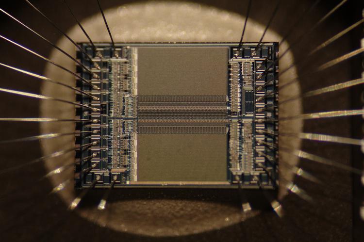 Microchips anvendes i mange elektriske apparater i dag. For eksempel bruger man dem i alt fra opvaskemaskiner til missiler. Foto: Eprom