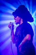 Efterhånden som koncerten skred frem mindede Pink Siifu næsten om en anden James Brown, hvis altså James Brown havde røget rigtig mange fede. Foto: Miriam Dalsgaard