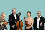 Rudersdal Chamber Players med klarinettisten Jonas Frølund spiller Poul Ruders' dobbeltbundede musik superbt. 