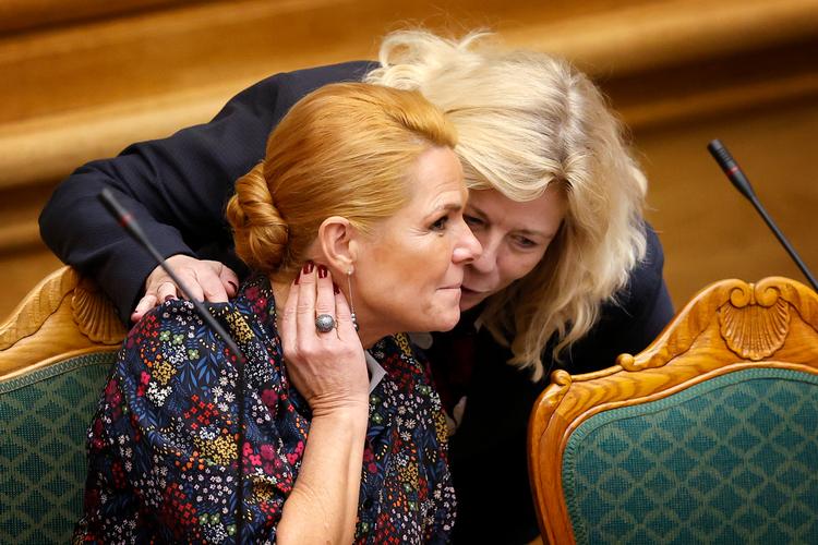 Inger Støjberg og Lise Bech til afstemningen om Inger Støjbergs værdighed i december 2021.   Foto: Jens Dresling/Ritzau Scanpix