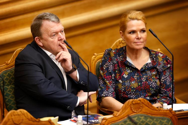 Lars Løkke stemte imod, at Inger Støjberg skulle stilles for en rigsretssag. Senere, efter dommen, stemte han for, at hun var uværdig til at sidde i Folketinget.  Foto: Jens Dresling