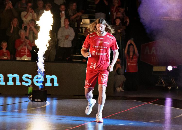 Mikkel Hansen præsenteres som spiller hos Aalborg Håndbold i Sparekassen Danmark Arena i Aalborg tidligere mandag.  Foto: Henning Bagger/Ritzau Scanpix