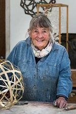Billedhugger Gerda Thune Andersen i sit atelier Tibirke Lunde. Hun blev 93 år.  Foto: David Stjernholm