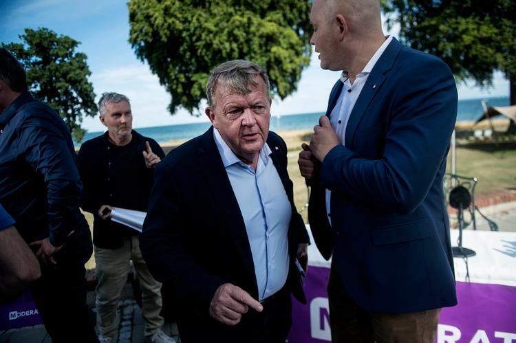 Moderaternes formand, Lars Løkke Rasmussen, forlader pressemødet efter partiets sommergruppemøde i Nyborg i lørdags.  Foto: Tim Kildeborg Jensen/Ritzau Scanpix