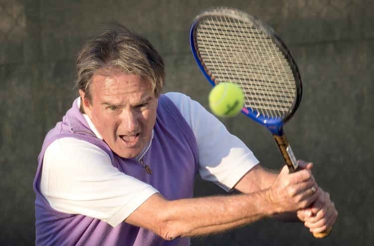 I februar 2015 spillede Jimmy Connors i Florida en opvisningskamp (foto) mod sin amerikanske landsmand Aaron Krickstein, som han havde besejret ved US Open i 1991 på sin 39 års fødselsdag efter en kamp over 4 timer og 41 minutter. Connors havde været nede 2-5 i femte sæt.  Foto: J Pat Carter/Ritzau Scanpix